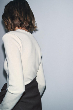 ZARA ФУТБОЛКА С ДЛИННЫМИ РУКАВАМИ, СЛОНОВАЯ КОСТЬ