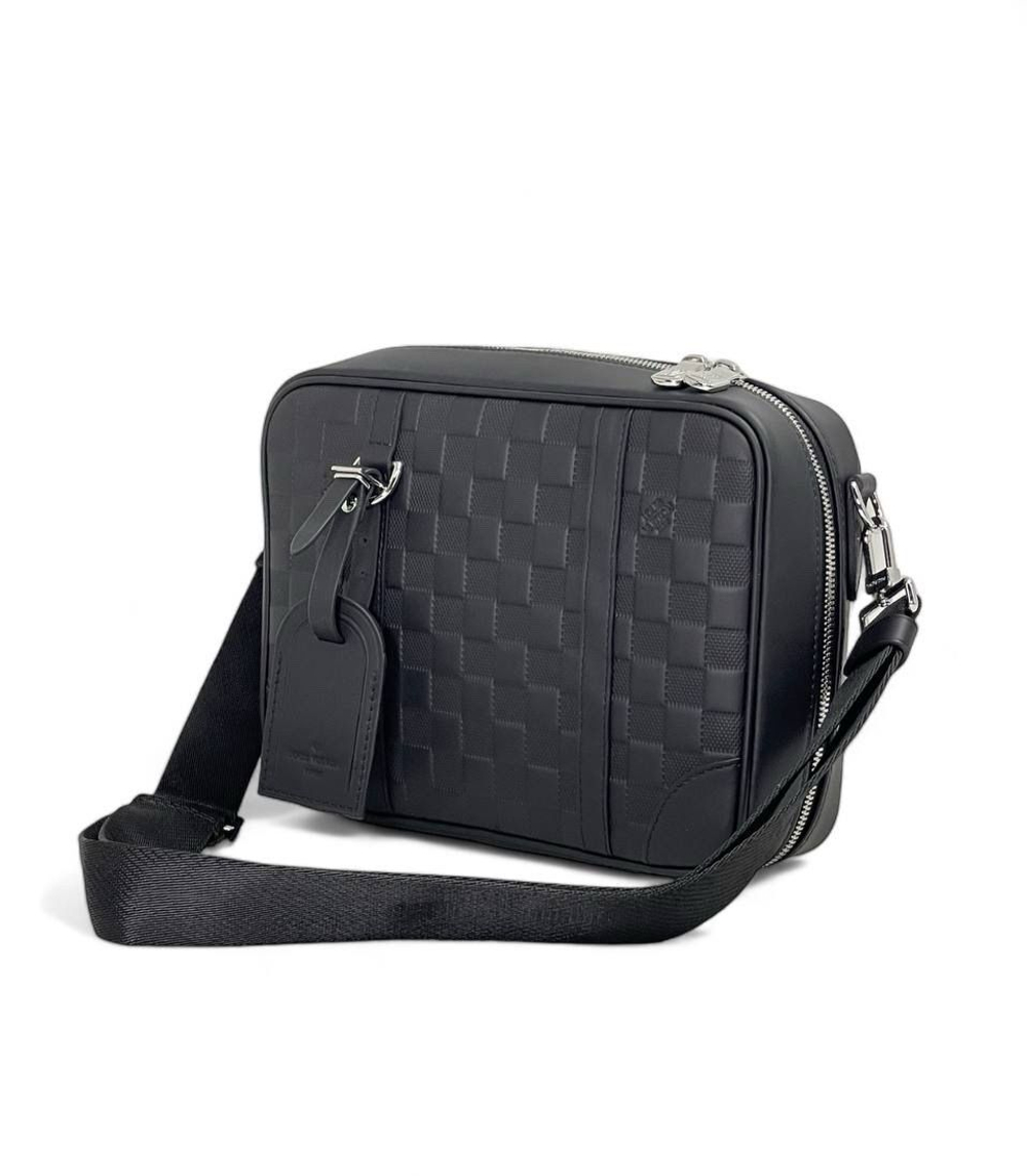 Сумка-мессенджер Louis Vuitton