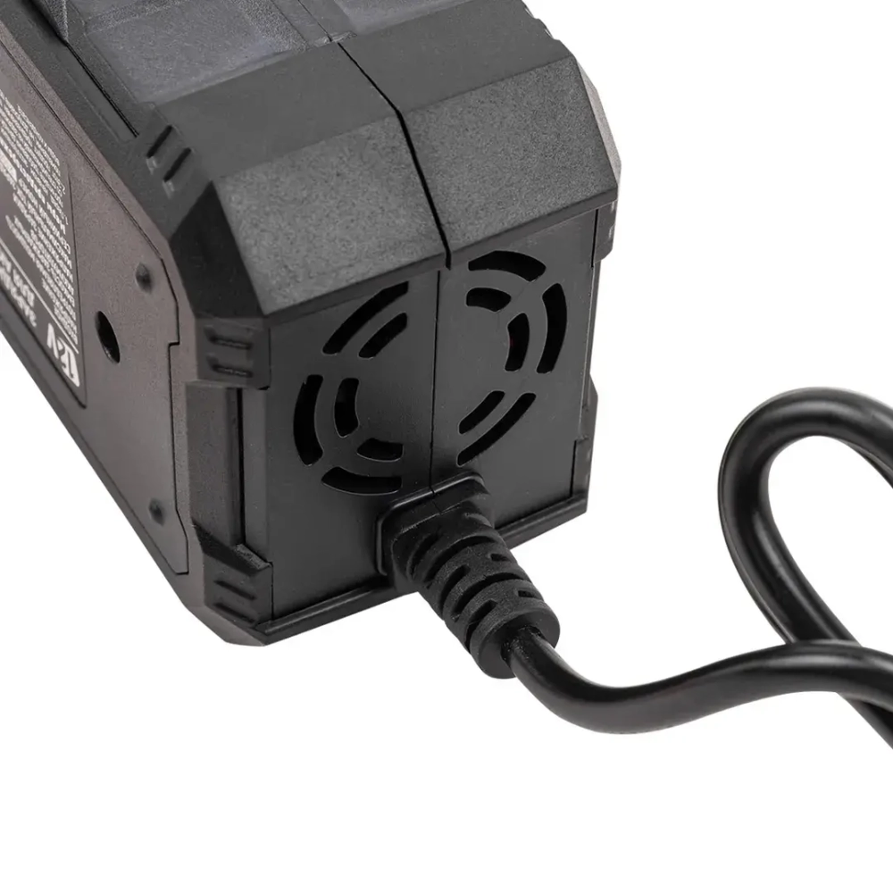 Устройство зарядное импульсное для АКБ с жидкокристаллическим дисплеем (12В,автостоп,функция восст.-я,защита от превыш.напряж. и короткого замыкания) RockForce RF-1206