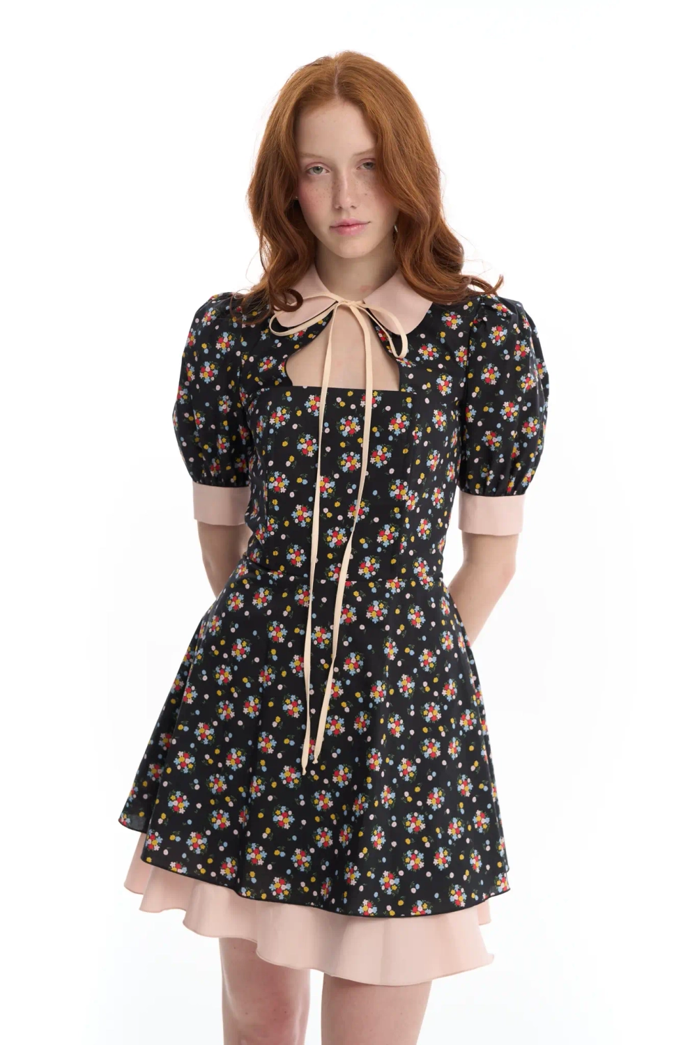 Платье-мини корсетное с отложным воротником