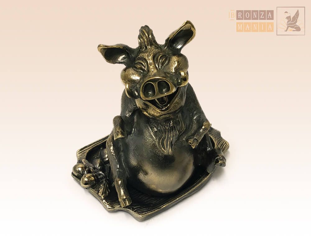 статуэтка Кабан веселый на подносе с желудями