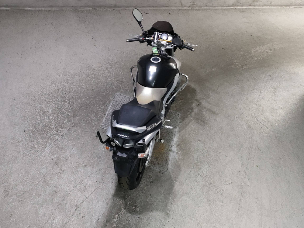 Suzuki GSR400 2008