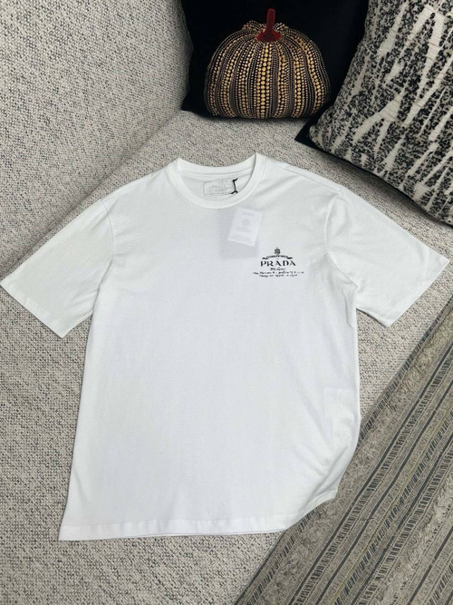 Футболка Prada