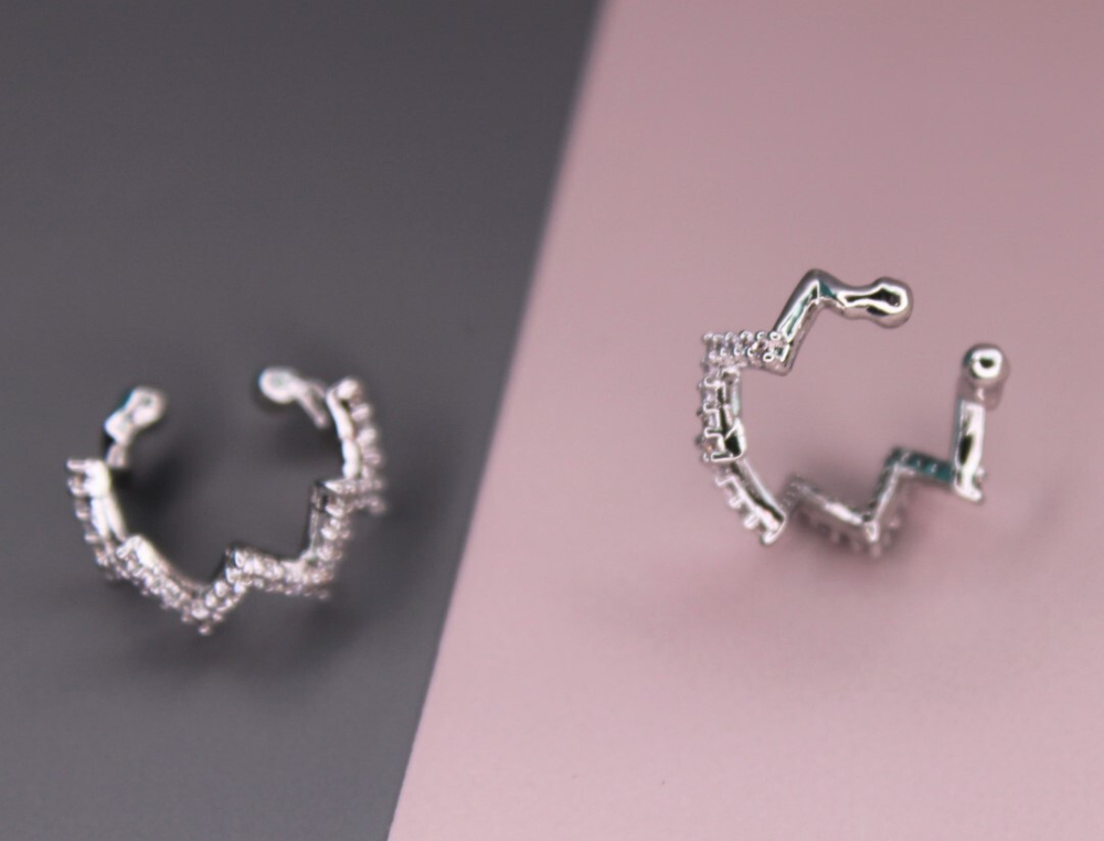 Кафф зигзаг с камнями