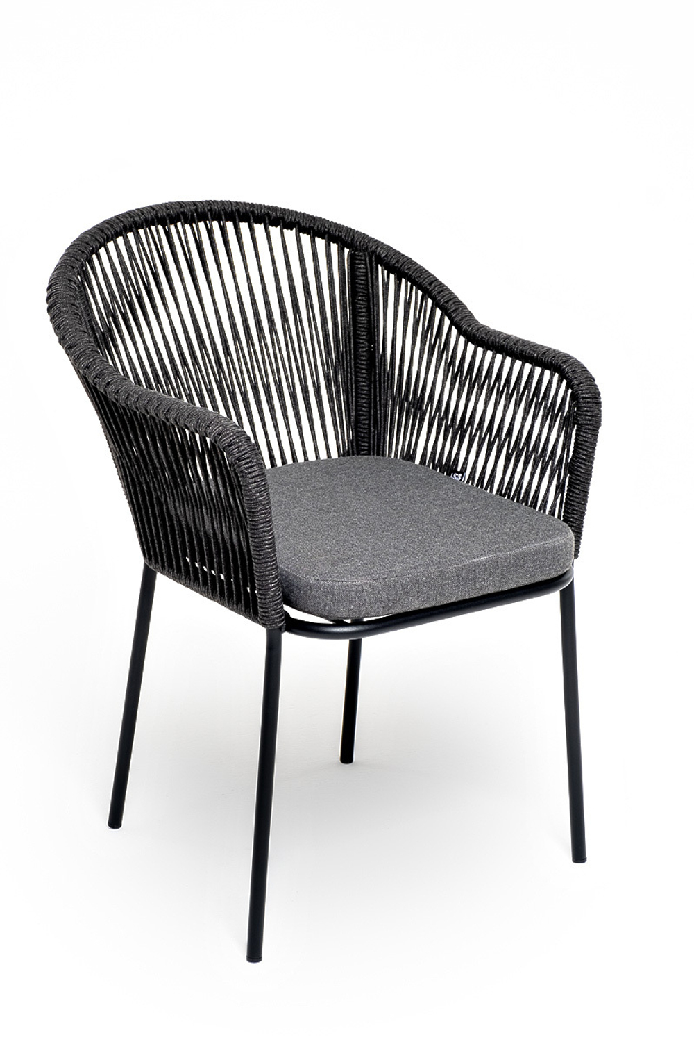 "Лион" стул плетеный из роупа, каркас алюминий темно-серый (RAL7024) муар, роуп темно-серый круглый, ткань темно-серая 027