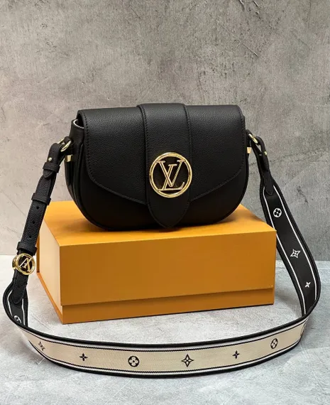 Сумка Louis Vuitton Pont 9 Soft PM черный