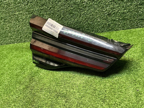 Фонарь левый внутренний BMW X3 G01 (2021-2024)