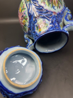 Португальская ваза с крышкой