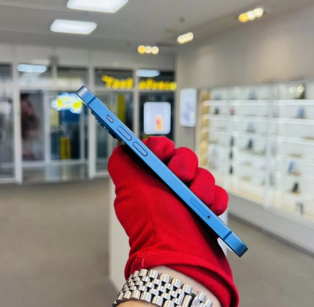 iPhone 13, 128 ГБ б/у
