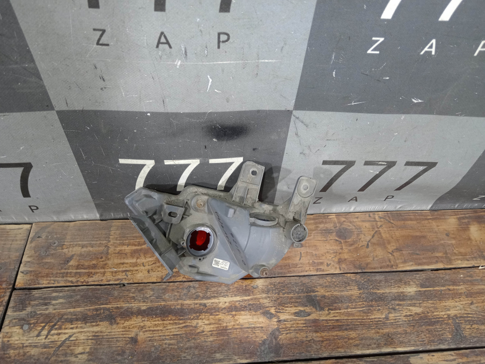 ПТФ задний правый Toyota RAV4 IV (XA40) 15-19 Б/У Оригинал 8145742060