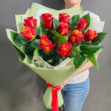 Букет из 11 роз сорта "ATOMIC" (Эквадор 60 см)