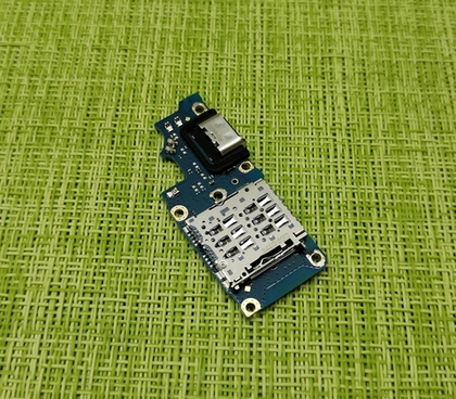 Realme 12 4G (RMX3871) / 12 Plus 5G (RMX3867) - нижняя плата зарядки (Субплата) + считывателем SIM-карты (АСЦ)