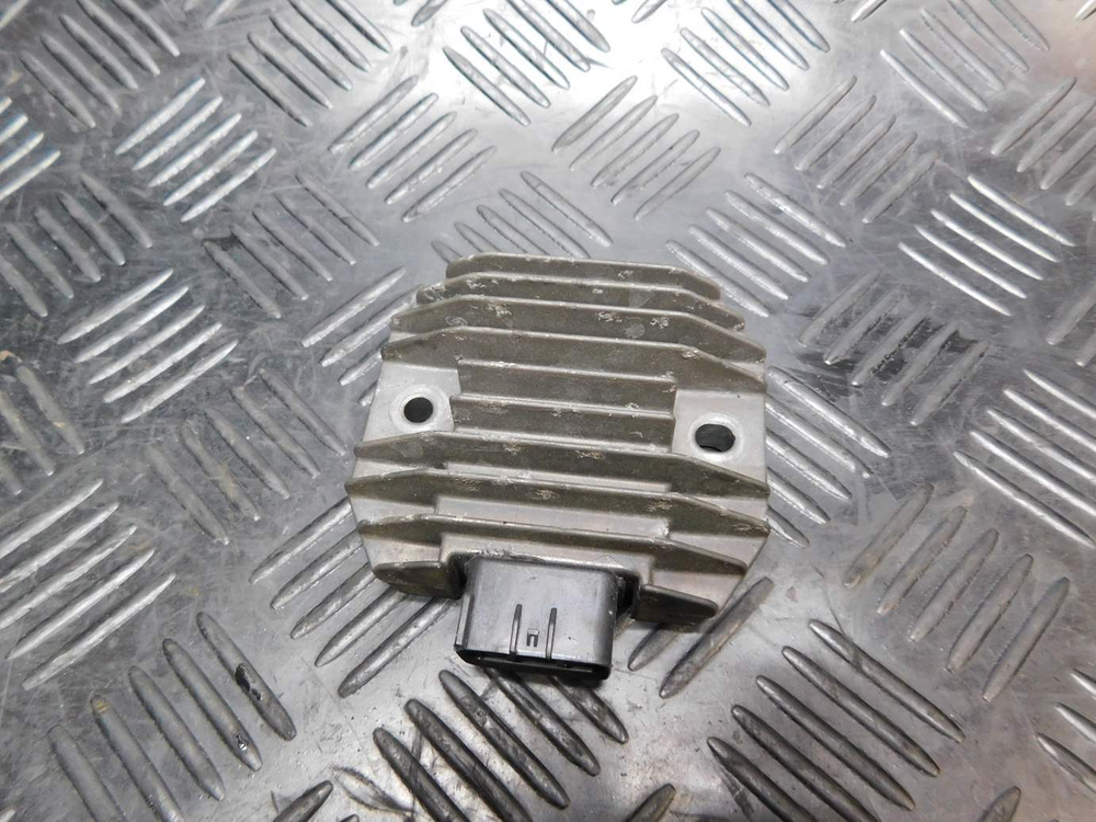 Реле зарядки Yamaha Road Star XV1600