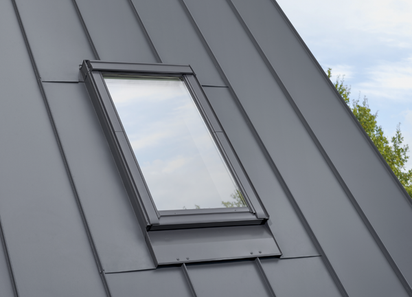 Что такое оклад мансардного окна?