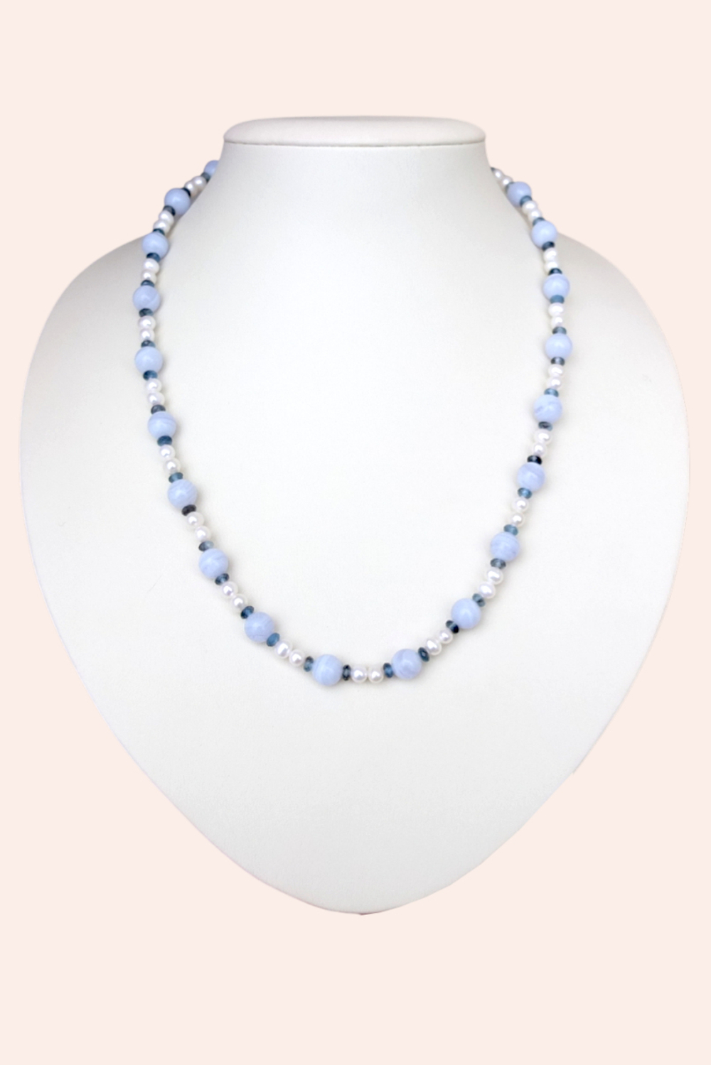 Бусы из сапфирина, аквамарина и жемчуга