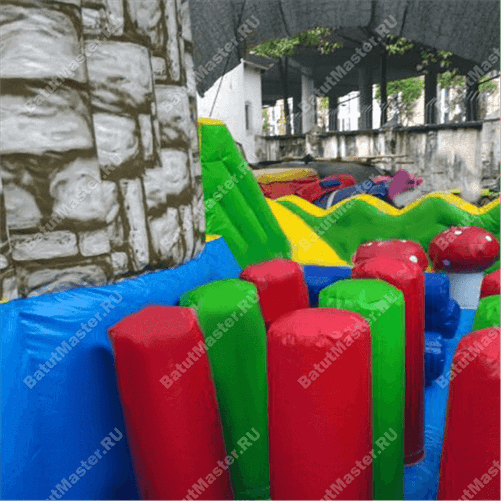 Большой надувной батут "Средневековье" 9*9*5 м