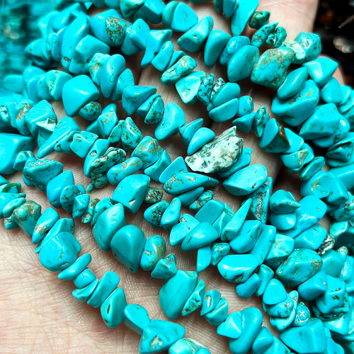 Турквенит бусины крошка 5-8 мм, нить 80 см