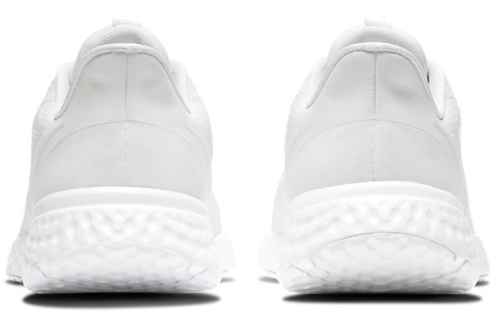 Кроссовки Nike Revolution 5 5 (Женская размерная сетка)