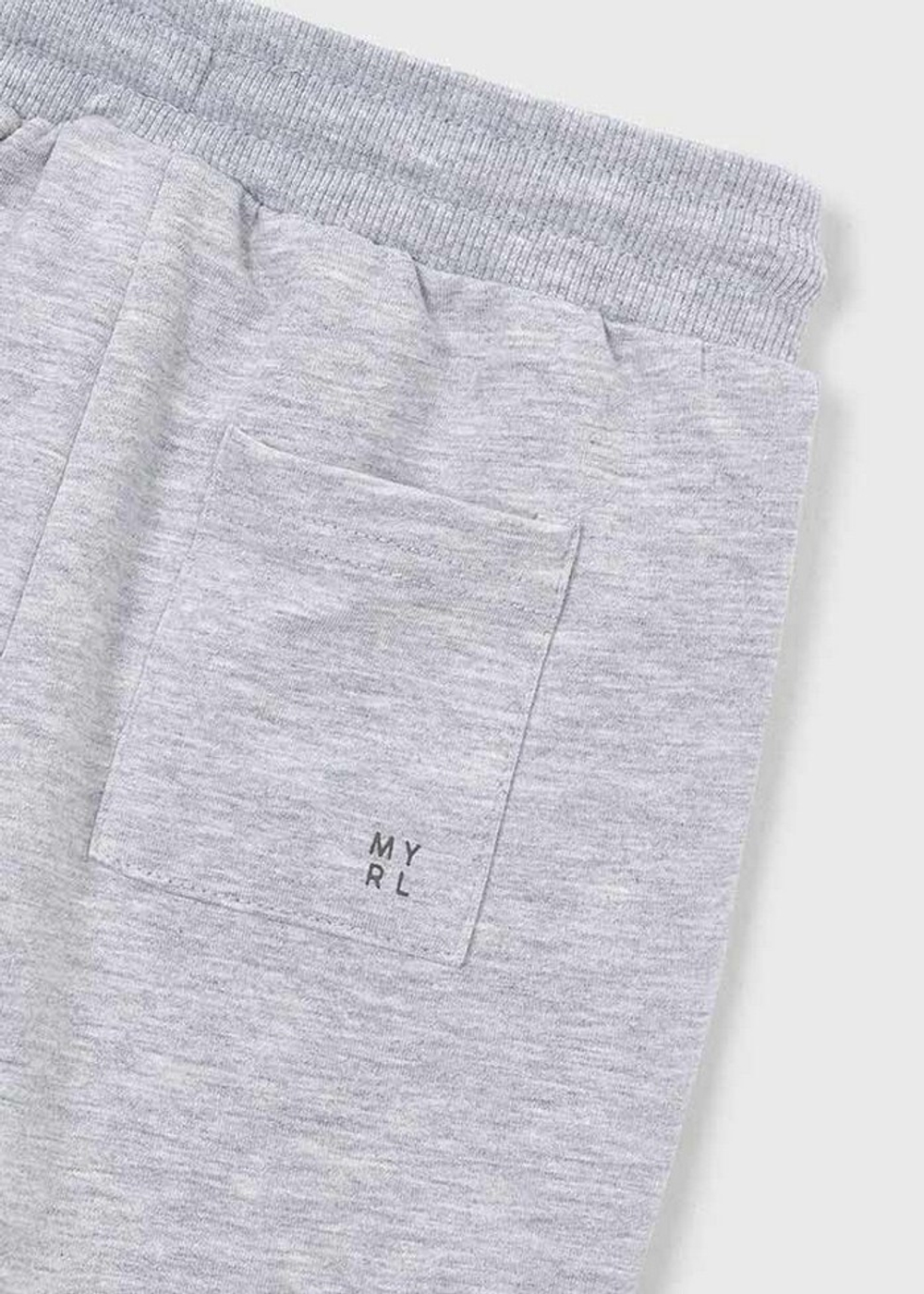 спортивные брюки