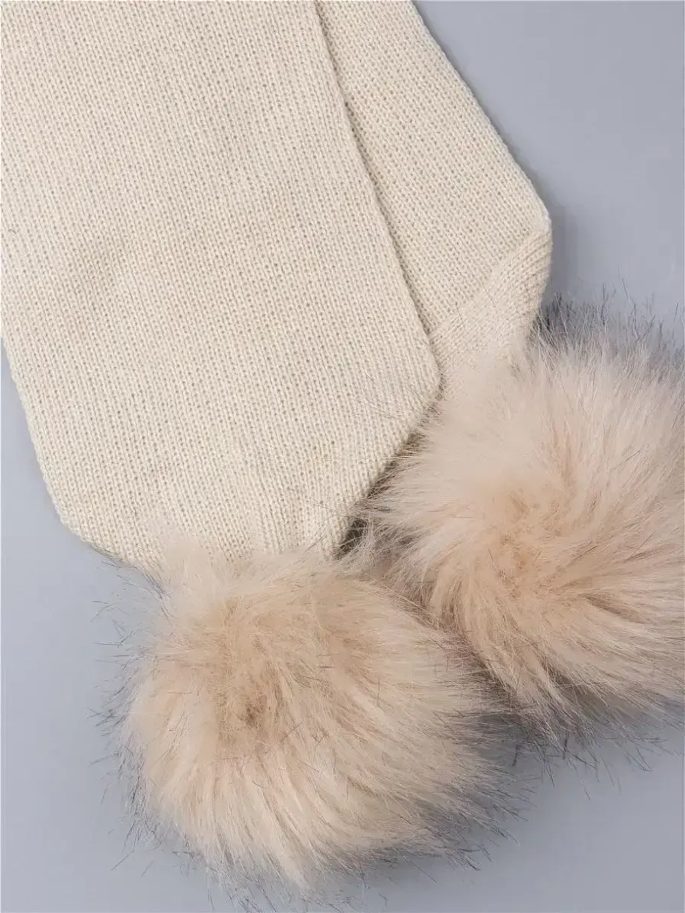 Шарф зимний вязаный с помпонами для детей