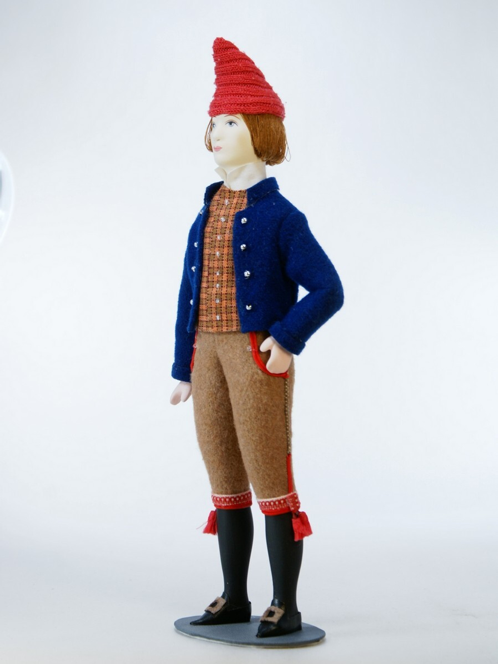 Кукла коллекционная в мужском костюме, Швеция