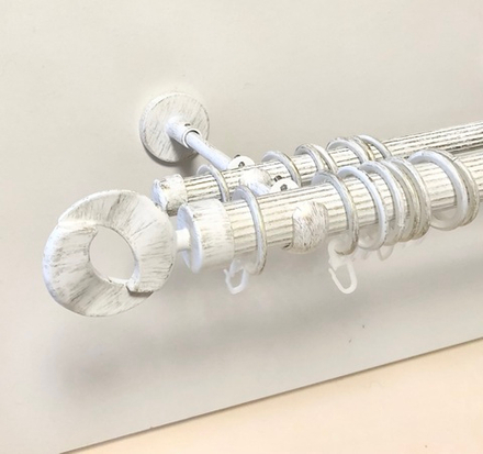 Карниз кованый рифленый для штор Ост Мебиус d 25/16 двухрядный, цвет белое золото