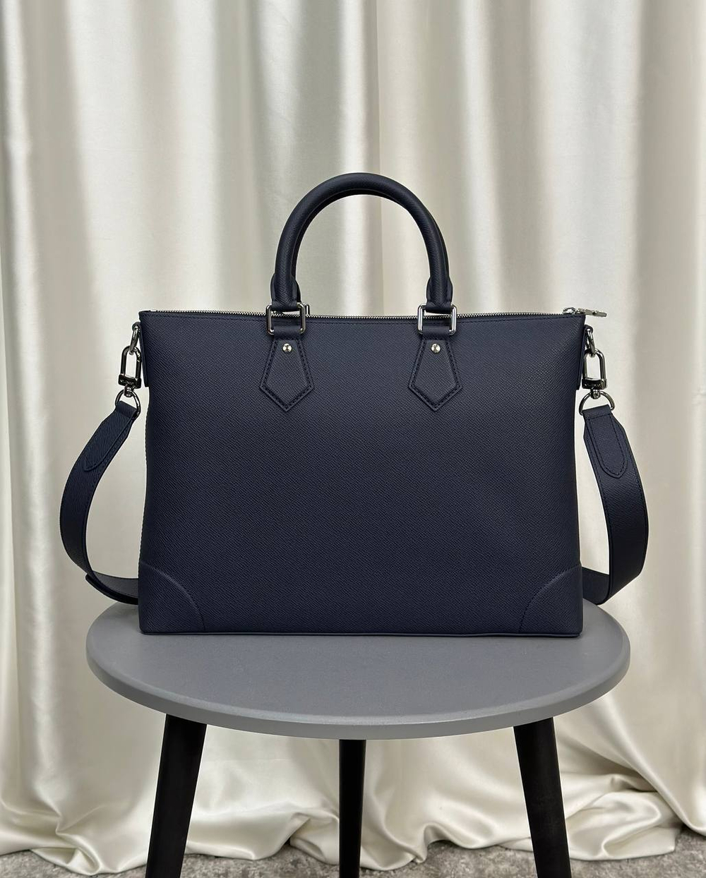 Портфель Louis Vuitton
