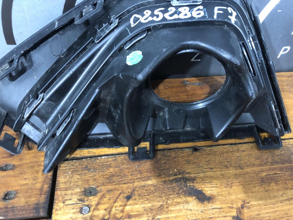 Накладка Окантовка ПТФ правая Haval F7 1 19-22 Б/У Оригинал 2803170xkq00a