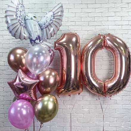 Композиция из воздушных шаров с совой и цифрами