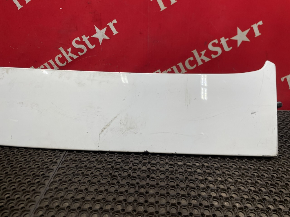 Спойлер кабины боковой левый