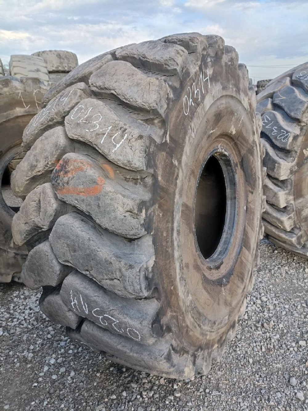 29.5R25 Michelin XLDD2 шина б/у