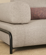 2-местный диван Compo серо-бежевого цвета с чёрным металлическим каркасом, 200 см