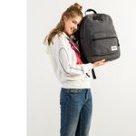 Рюкзак с отделением для ноутбука до 15,6" и USB-портом для зарядки (Серый)