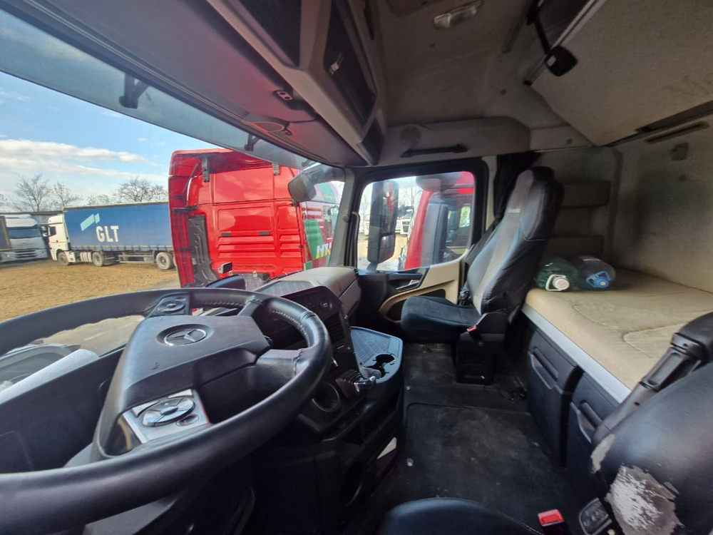 Mercedes-Benz Actros 6x2 Седельный тягач 2542 LS (Дизельный, 12,8 л, 421 л.с., АТ)