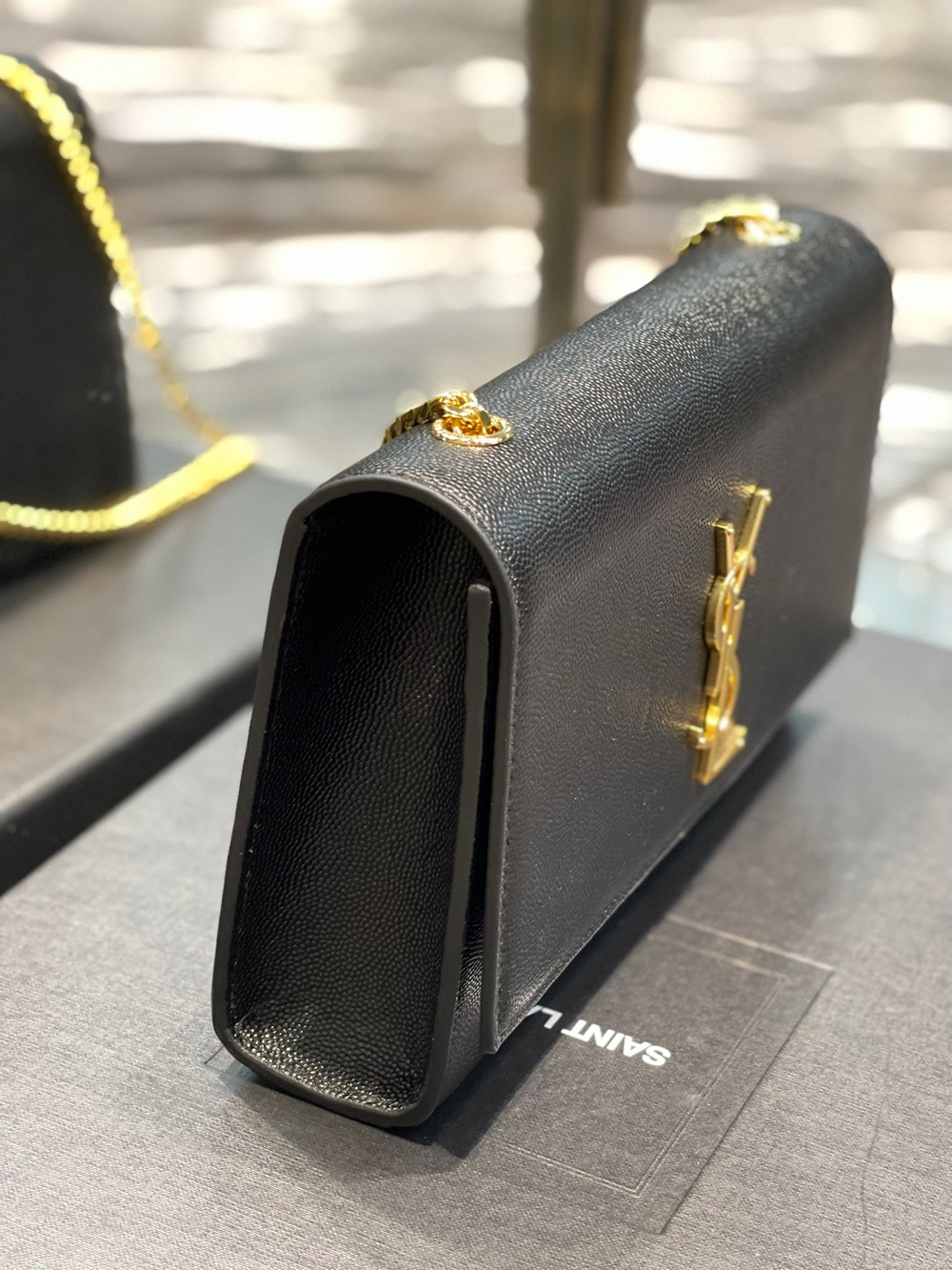 Saint Laurent Kate Medium Bag 24 cm