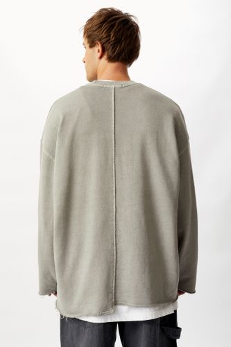 Светло-серый лонгслив с карманом 12G