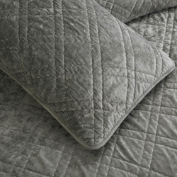 Покрывало 160х220 и наволочка 50х70 Sofi De MarkO Селена Изумруд