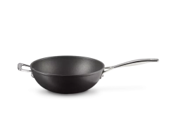 Le Creuset - Вок PRO с антипригарным покрытием 26см / артикул   51104260010202  / GTIN 630870273206