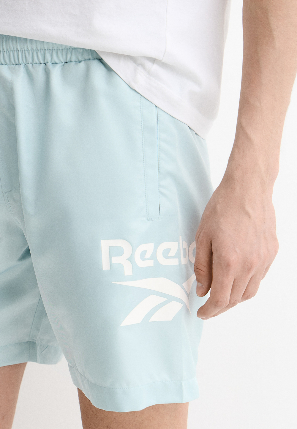 Шорты спортивные мужские REEBOK ID 1-COLOR LOGO 7" WOVEN SHORT