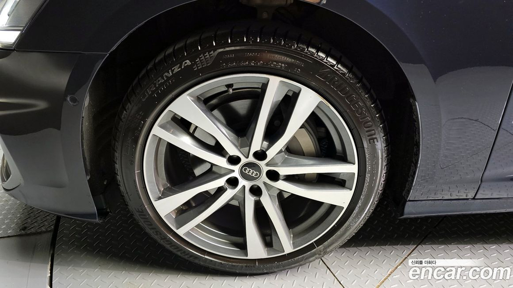 Audi A6 (C8) 45 TFSI Premium (11.2022)