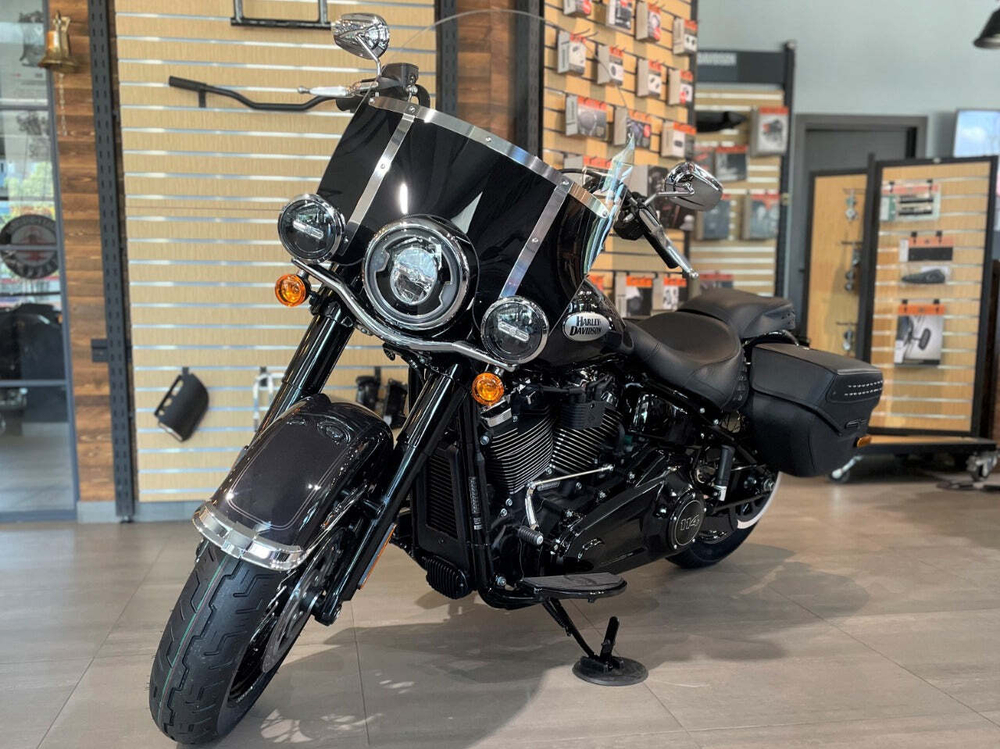 Harley-Davidson Heritage 114 Softail Black Jack Metallic (с НДС)