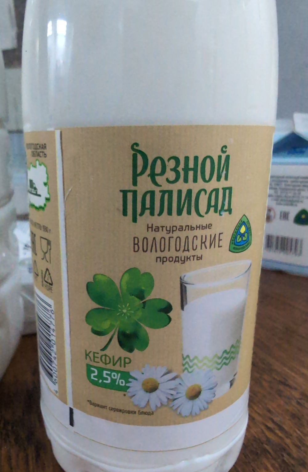 Кефир резной палисад 1л