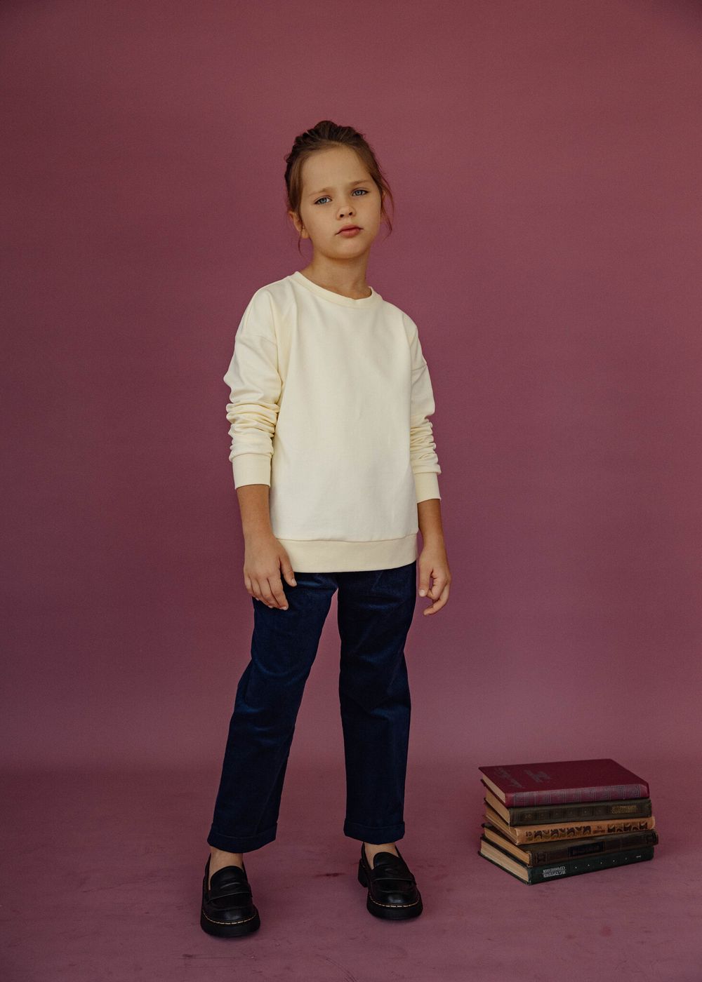 Штаны из микровельвета с подкладкой темно-синего цвета