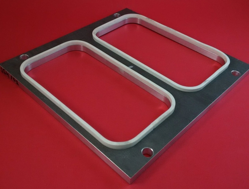 Форма VASSILII для продувки газом (модифицированной среды) с контурной обрезкой (раздельная вырубка) для запайки контейнера d-95 мм*2 № 5151