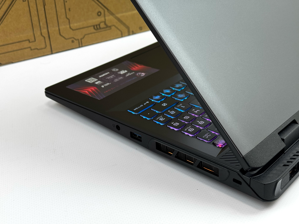 Игровой ноутбук MSI Crosshair I7-14700HX / RTX 4060 / 16GB / 1TB / 2.5K / 240Hz / Win11 / Русско-Английская клавиатура