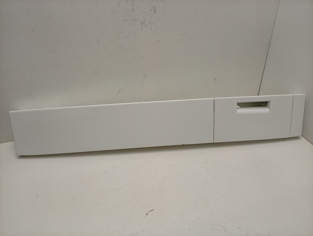 LS60840L кт54 Декоративная нижняя панель для стиральной машины AEG б/у