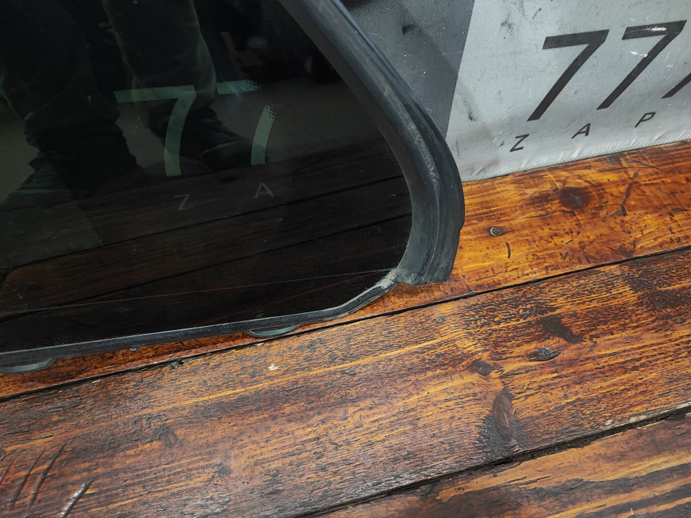 Форточка двери задней левой Mercedes C (W205) 14-23 Б/У Оригинал A2057306100