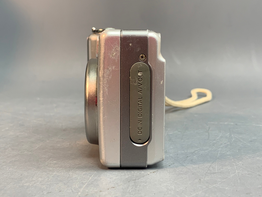 Canon PowerShot A560