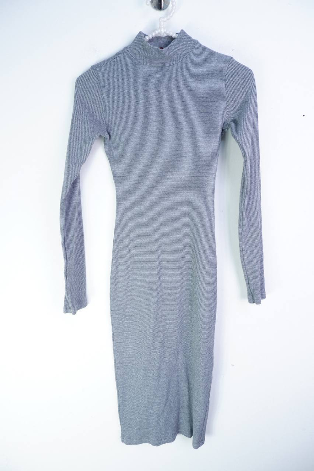 Платье Pull&Bear базовое, маркировка S, визуально на 44 размер