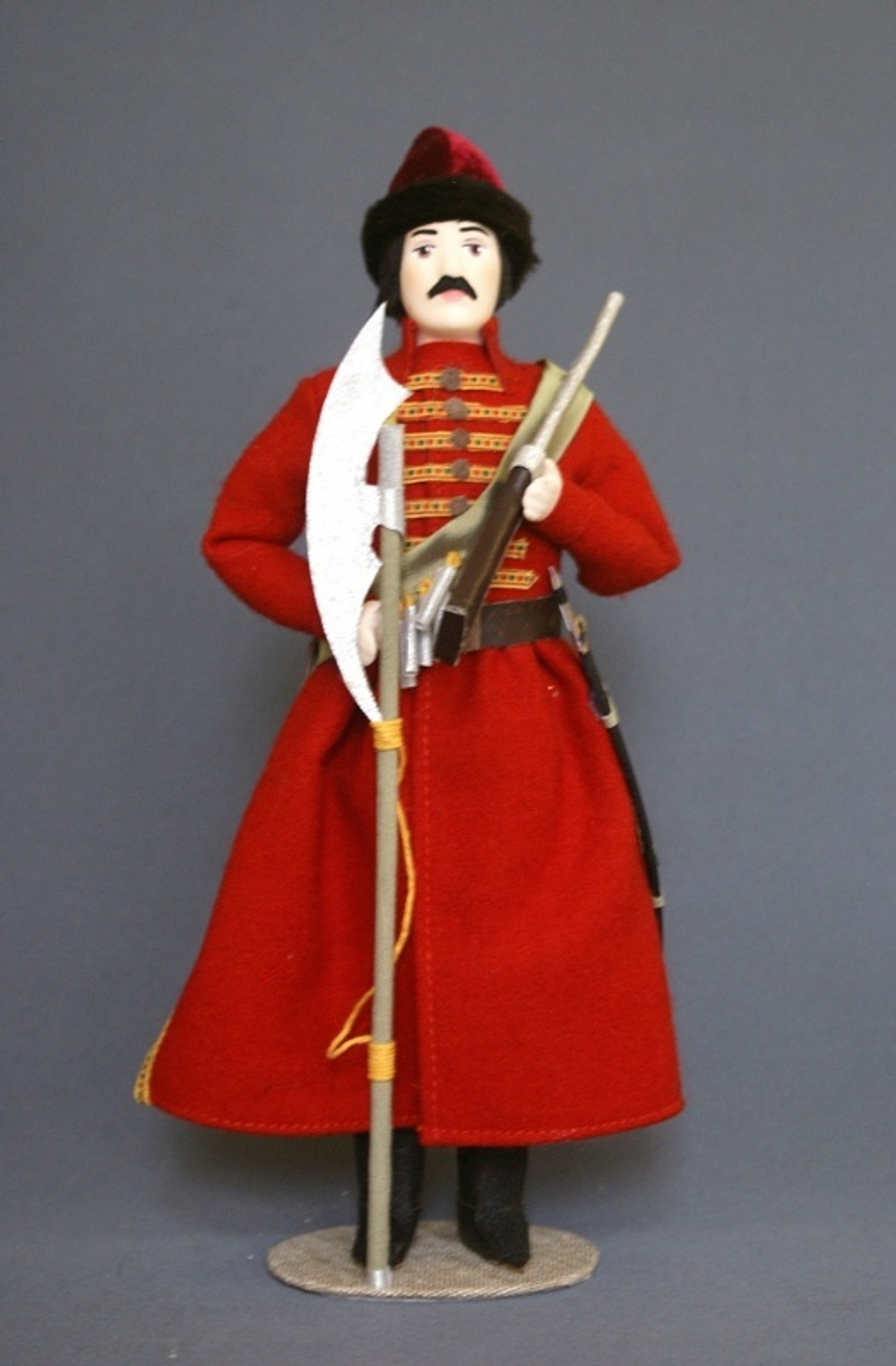 Кукла коллекционная фарфоровая Стрелец 17 век, Русь